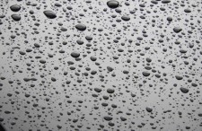 ガラスコーティングの「親水」と「撥水」とは？　イメージ