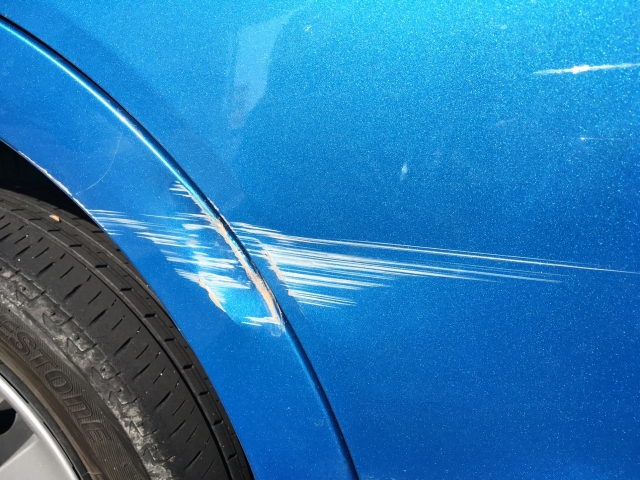 車の塗装が剥がれる原因と最適な補修方法とは ガラスコーティング大阪 横浜