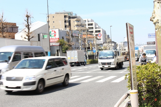 鉄粉除去スプレーで車をきれいにするポイント ガラスコーティング大阪 横浜