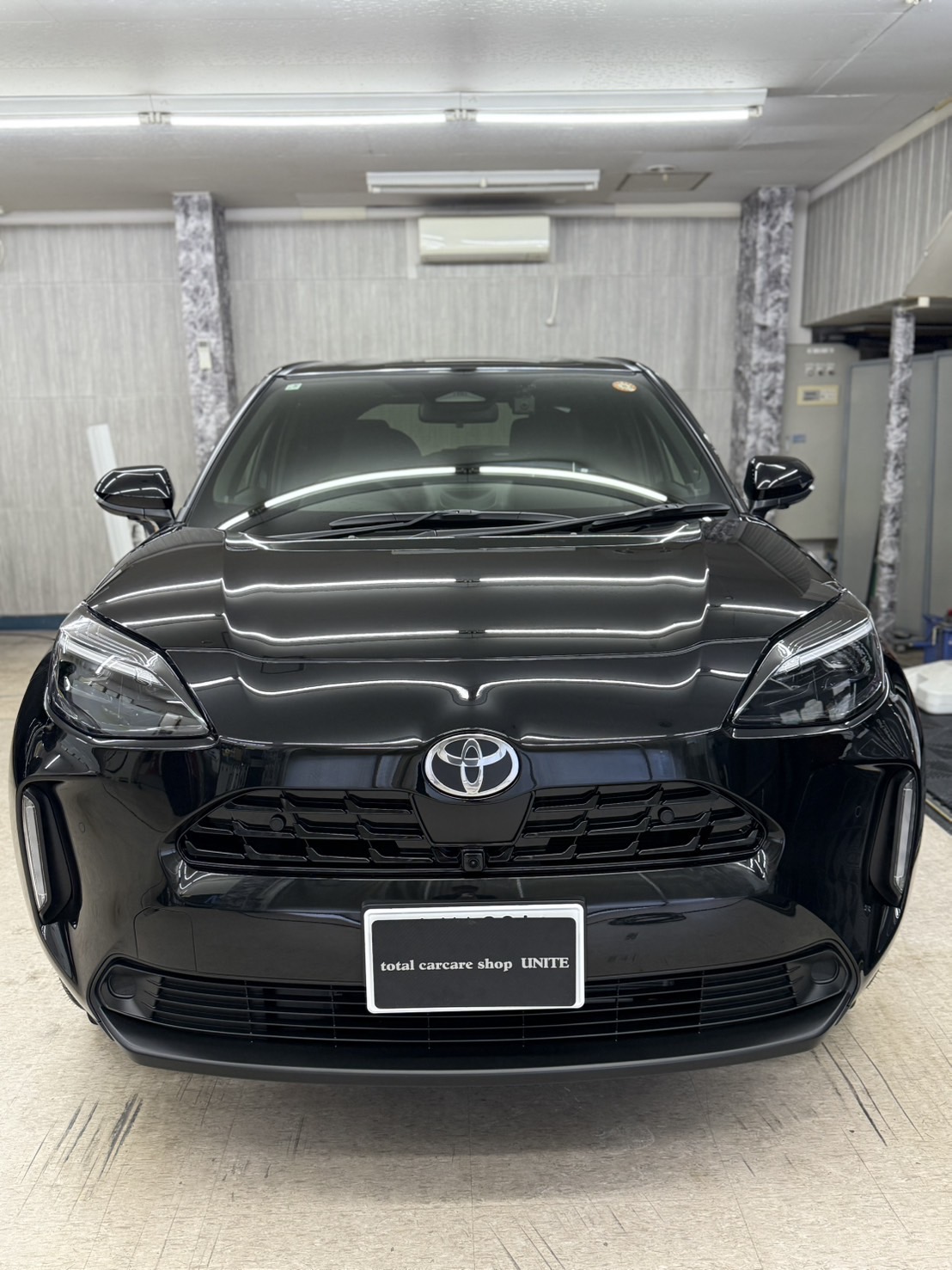 ヤリスクロス 黒 セラミックプロ9H 4層コーティング｜自動車